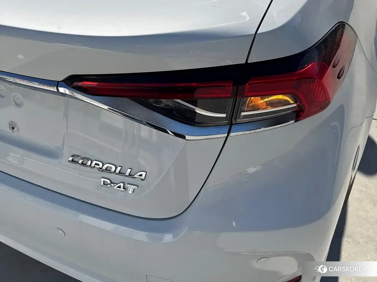Toyota Corolla 2022 Белый из Китая