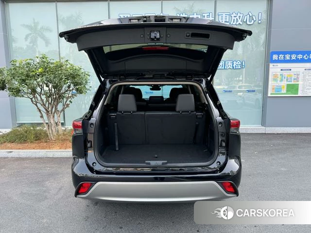Toyota Highlander 2024 Черный из Китая