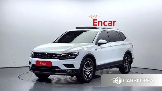 Volkswagen Tiguan Allspace 2020 Белый из Кореи