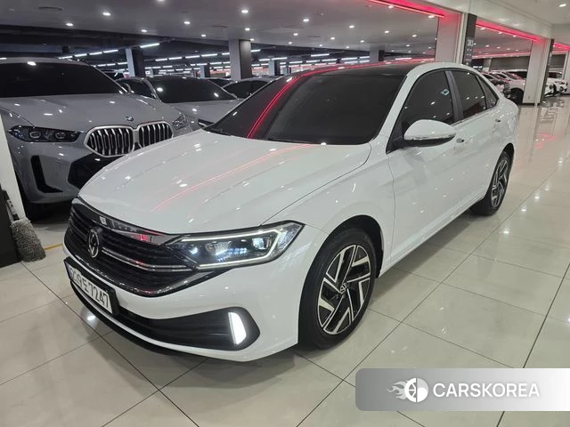 Volkswagen 7th Generation of Jetta 2023 Белый из Кореи