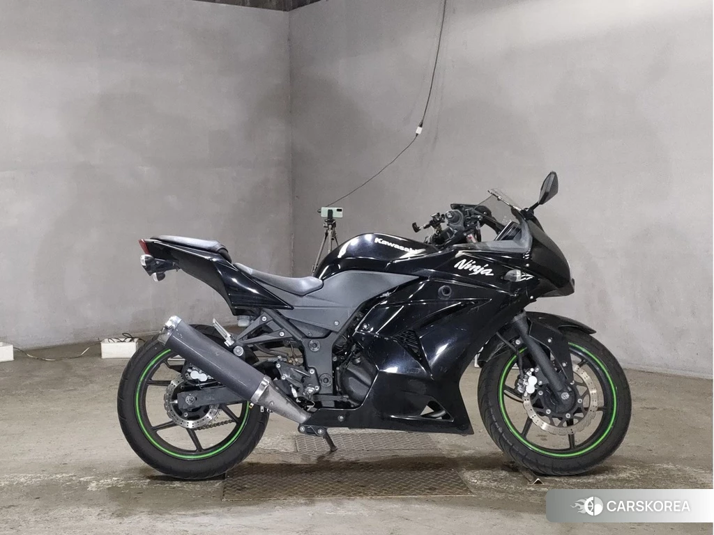 Проданный Kawasaki NINJA 250R id 4150502 из Японии
