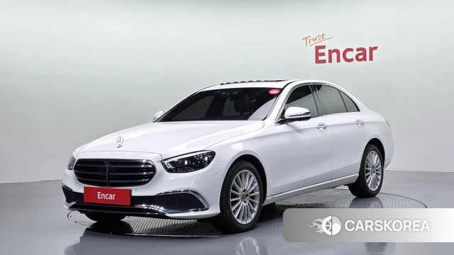 Mercedes-Benz E-Class W213 2023 Белый из Кореи