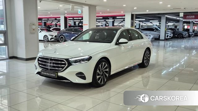 Mercedes-Benz E-Class W214 2025 Белый из Кореи