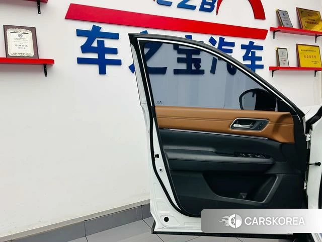 Nissan Exploring the land 2024 Белый из Китая
