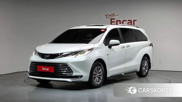 Toyota Sienna 4th Generation 2024 Белый из Кореи