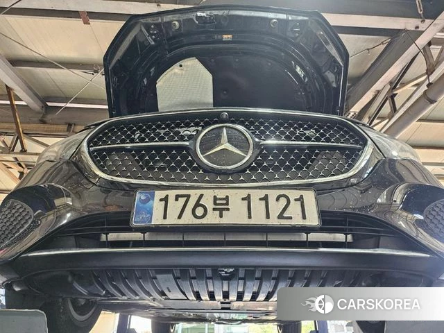 Mercedes-Benz E-Class W214 2025 Черный из Кореи