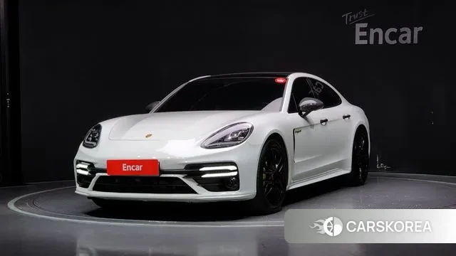 Porsche Panamera (971) 2018 Белый из Кореи
