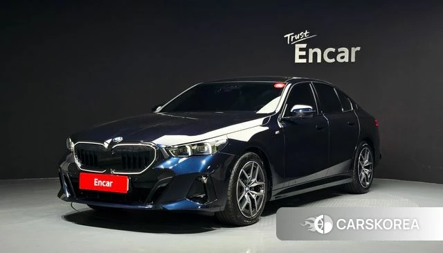 BMW 5 Series (G60) 2025 Черный из Кореи