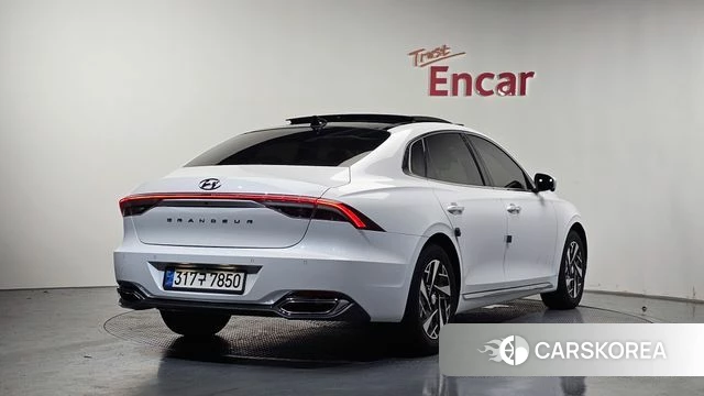 Hyundai The New Grandeur IG Hybrid 2021 Белый из Кореи