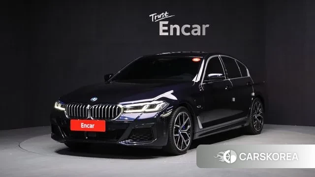 BMW 5 Series (G30) 2022 Черный из Кореи