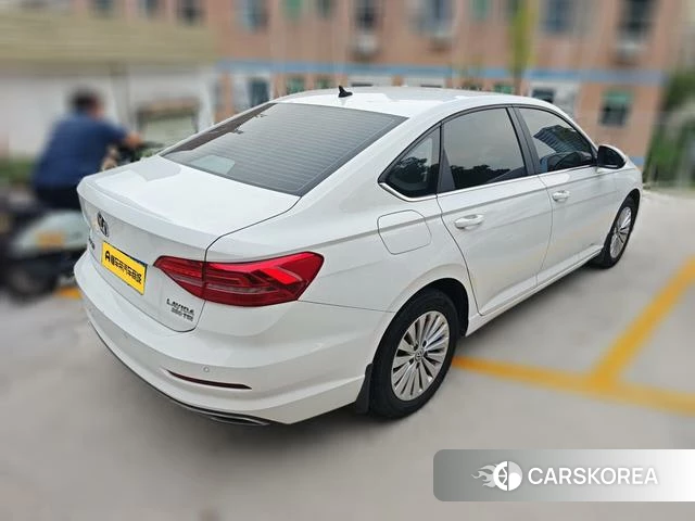 Volkswagen Lavida 2020 Белый из Китая