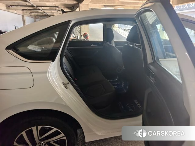Volkswagen Lavida 2024 Белый из Китая
