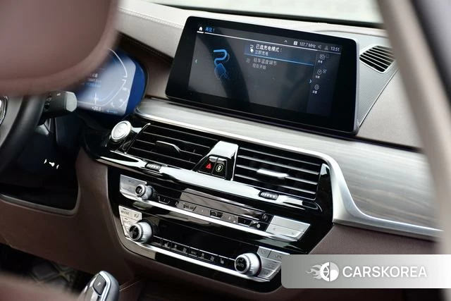 BMW 5 series PHEV 2019 Черный из Китая