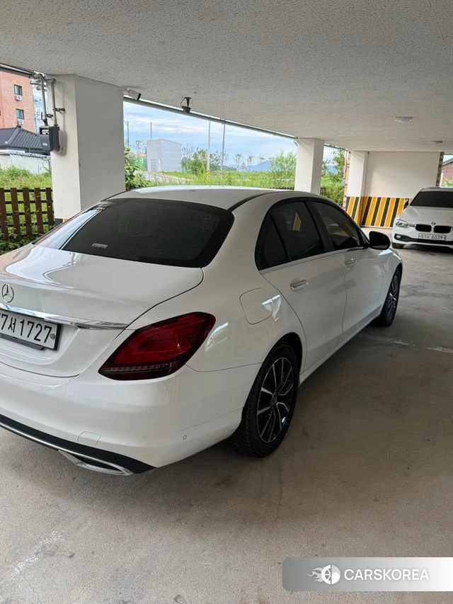 Mercedes-Benz C-Class W205 2020 Белый из Кореи