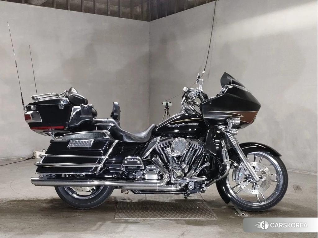 Проданный Harley-Davidson Road Glide FLTRU1690 2011 из Японии, фото 2