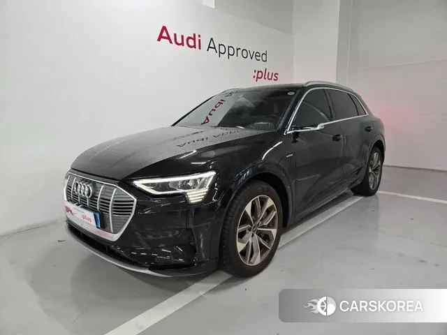 Audi e-Tron 2022 Черный из Кореи