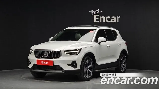Volvo XC40 2023 Белый из Кореи