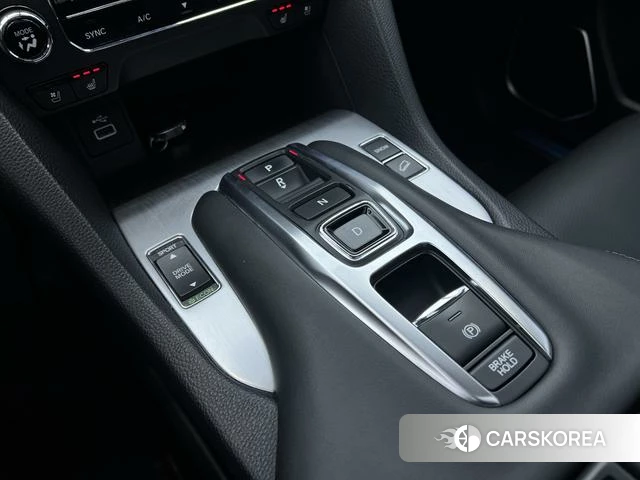 Honda Crown Road 2024 Белый из Китая