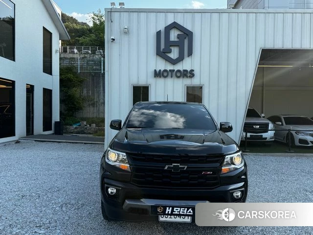 Chevrolet (GM Daewoo) Real New Colorado 2022 Черный из Кореи