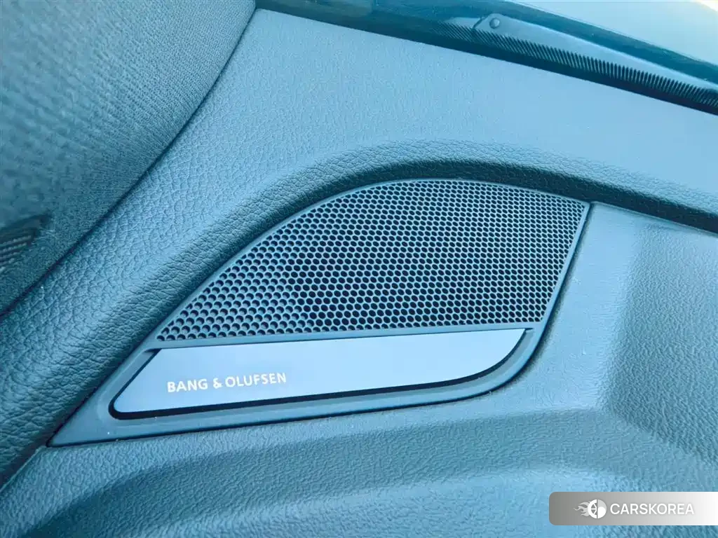 Audi Q5L 2025 Черный из Китая