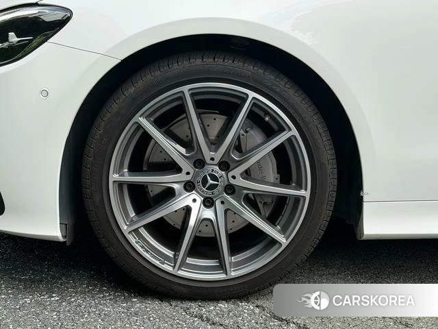 Mercedes-Benz E-class (imported) 2021 Белый из Китая