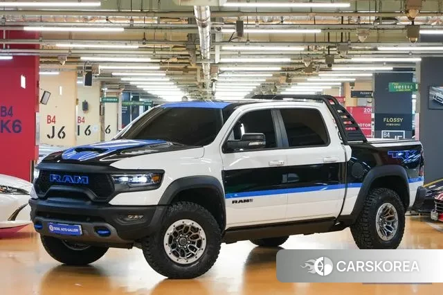 Dodge Lampicup 2022 Белый из Кореи