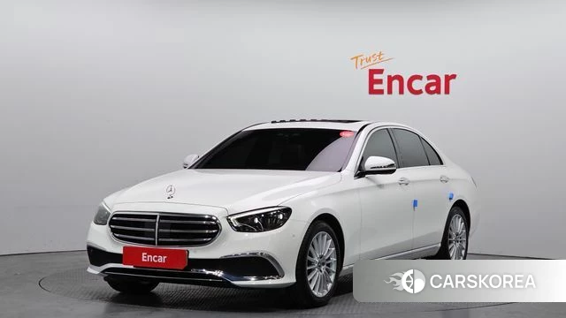 Mercedes-Benz E-Class W213 2021 Белый из Кореи