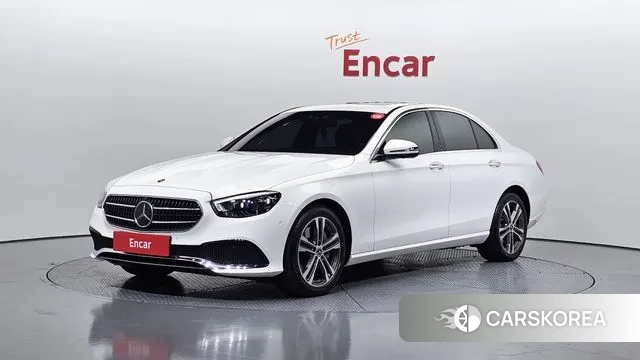 Mercedes-Benz E-Class W213 2022 Белый из Кореи