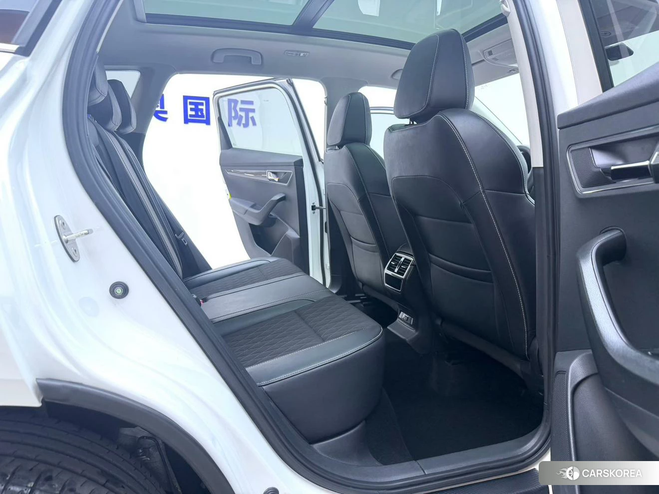 Skoda Krok 2020 Белый из Китая