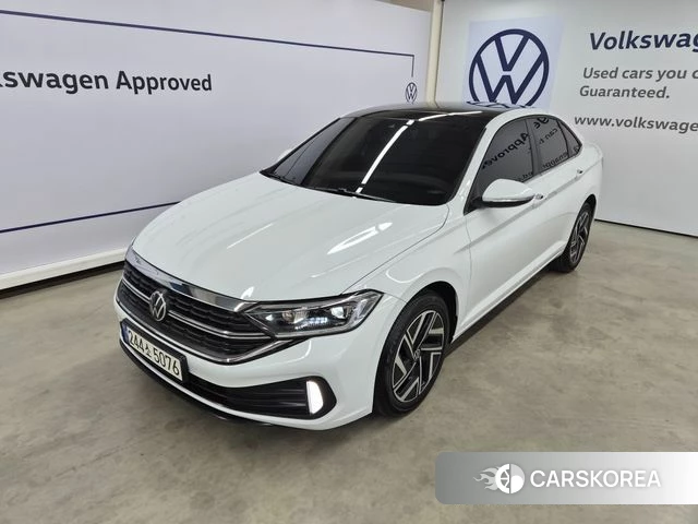 Volkswagen 7th Generation of Jetta 2024 Белый из Кореи