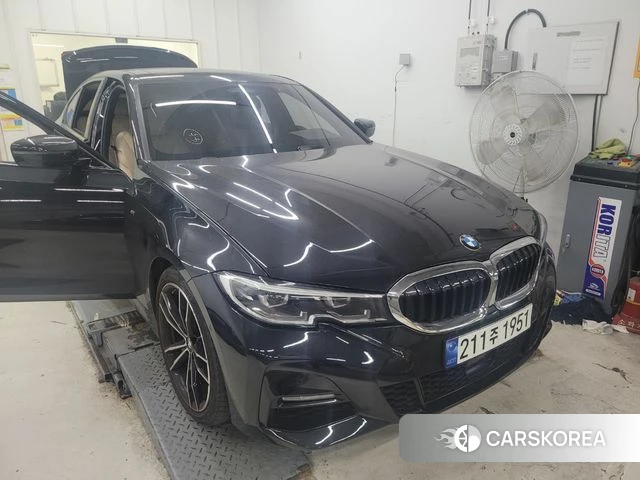 BMW 3 Series (G20) 2022 Черный из Кореи