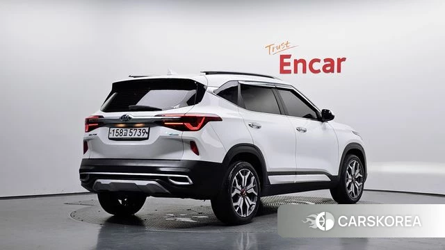 Kia Seltos 2019 Белый из Кореи