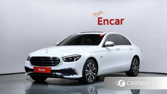 Mercedes-Benz E-Class W213 2021 Белый из Кореи