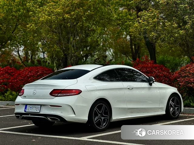 Mercedes-Benz Class C (imported) 2021 Белый из Китая