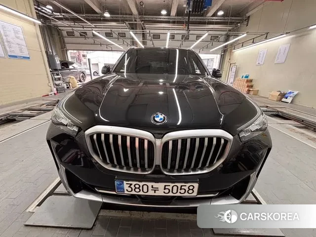 BMW X5 (G05) 2023 Черный из Кореи