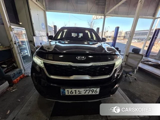 Kia Seltos 2021 Черный из Кореи