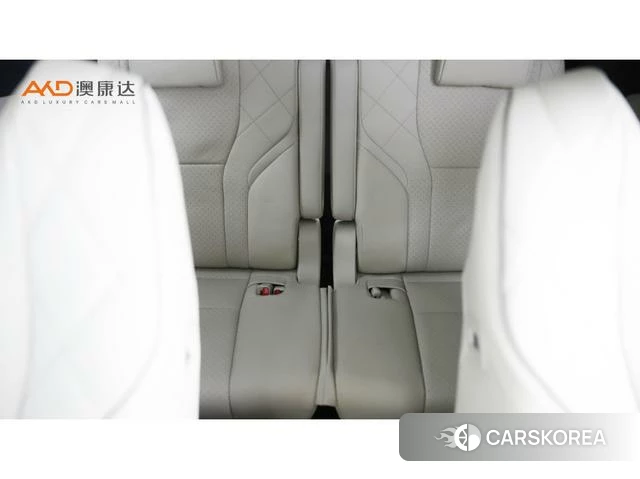 Toyota Elfa 2024 Белый из Китая