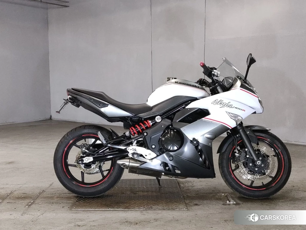 Проданный Kawasaki NINJA 400R 2014 из Японии
