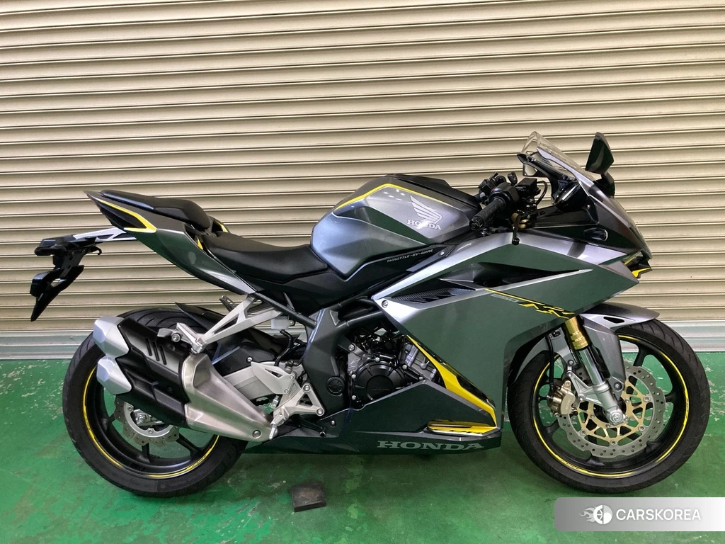 Проданный Honda CBR250RR 2017 из Японии