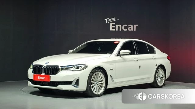 BMW 5 Series (G30) 2023 Белый из Кореи