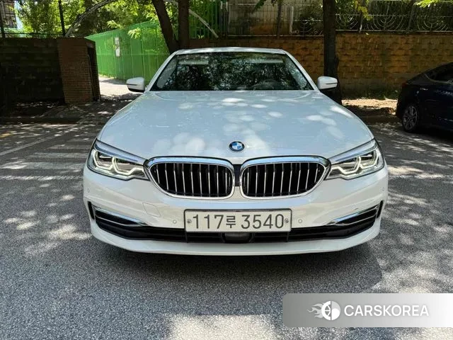 BMW 5 Series (G30) 2019 Белый из Кореи