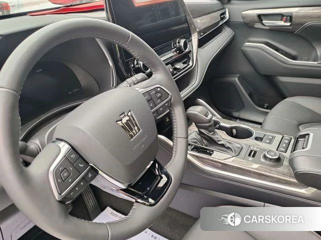 Toyota Crown Lufang 2024 Белый из Китая