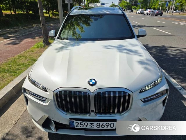 BMW X7 (G07) 2025 Белый из Кореи