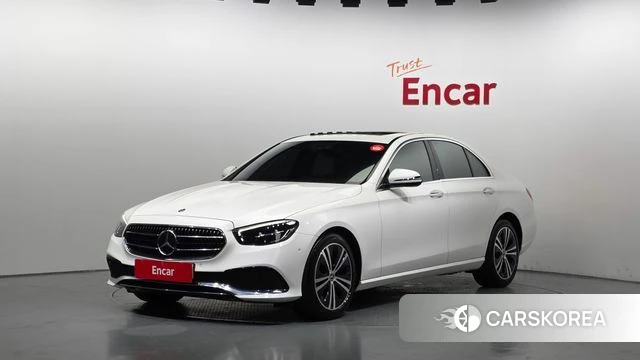 Mercedes-Benz E-Class W213 2021 Белый из Кореи