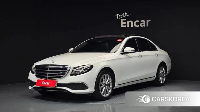 Mercedes-Benz E-Class W213 2019 Белый из Кореи