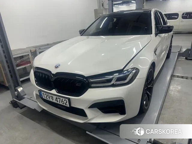 BMW M5 (F90) 2023 Белый из Кореи