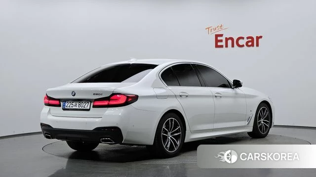 BMW 5 Series (G30) 2022 Белый из Кореи