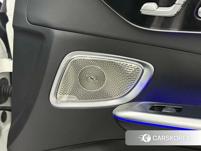 Mercedes-Benz Class C 2023 Белый из Китая