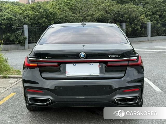 BMW 7 series 2023 Черный из Китая