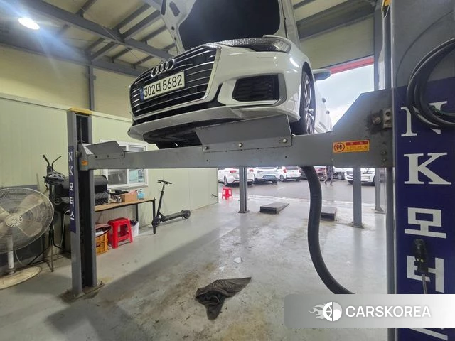Audi A6 (C8) 2023 Белый из Кореи